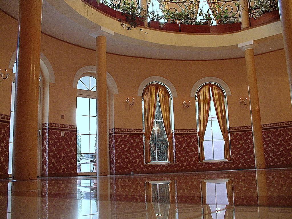 Hotel Regius Ополе Экстерьер фото