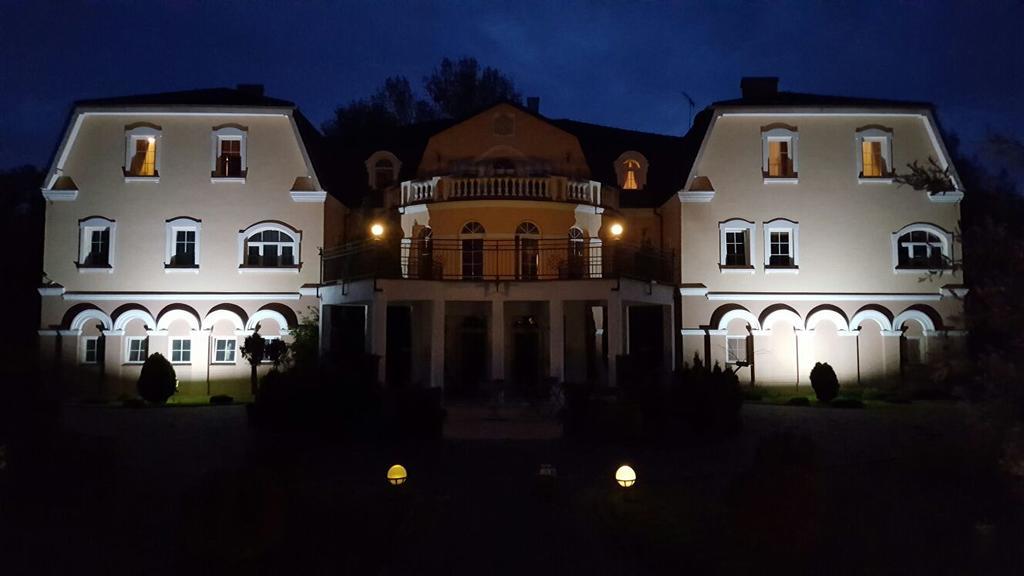 Hotel Regius Ополе Экстерьер фото